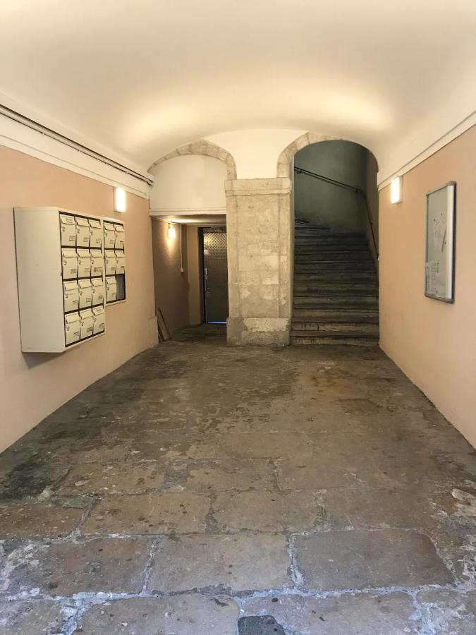 Appartamento Magnifique 2 pièces - Plein centre - Tram 1 min Montpellier Esterno foto